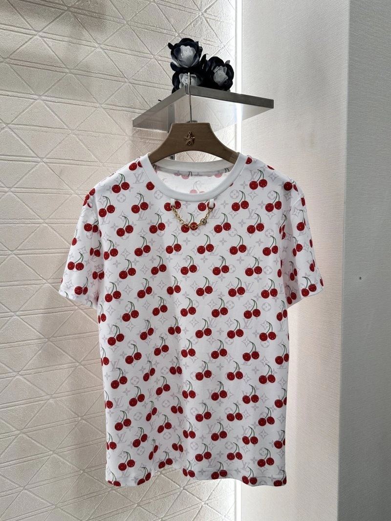 Attractive Louis Vuitton T-Shirts 131637