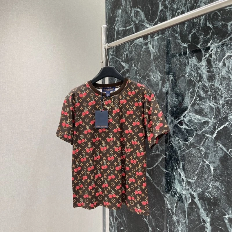 Louis Vuitton T-Shirts Contemporary 131621