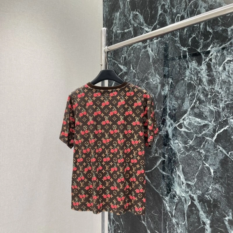 Louis Vuitton T-Shirts Contemporary 131621