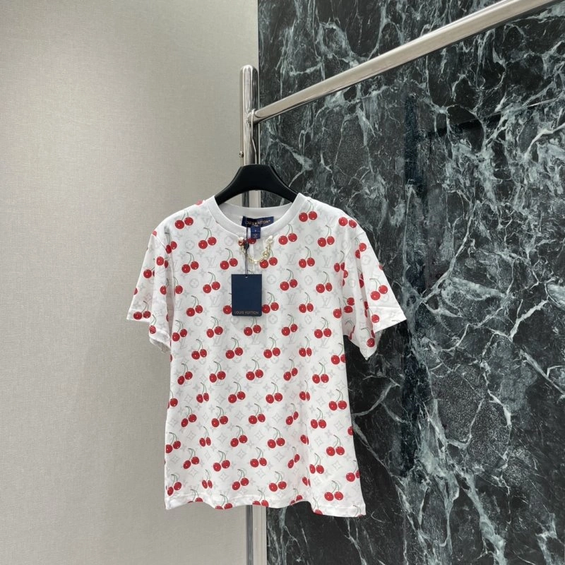 Louis Vuitton T-Shirts Contemporary 131621