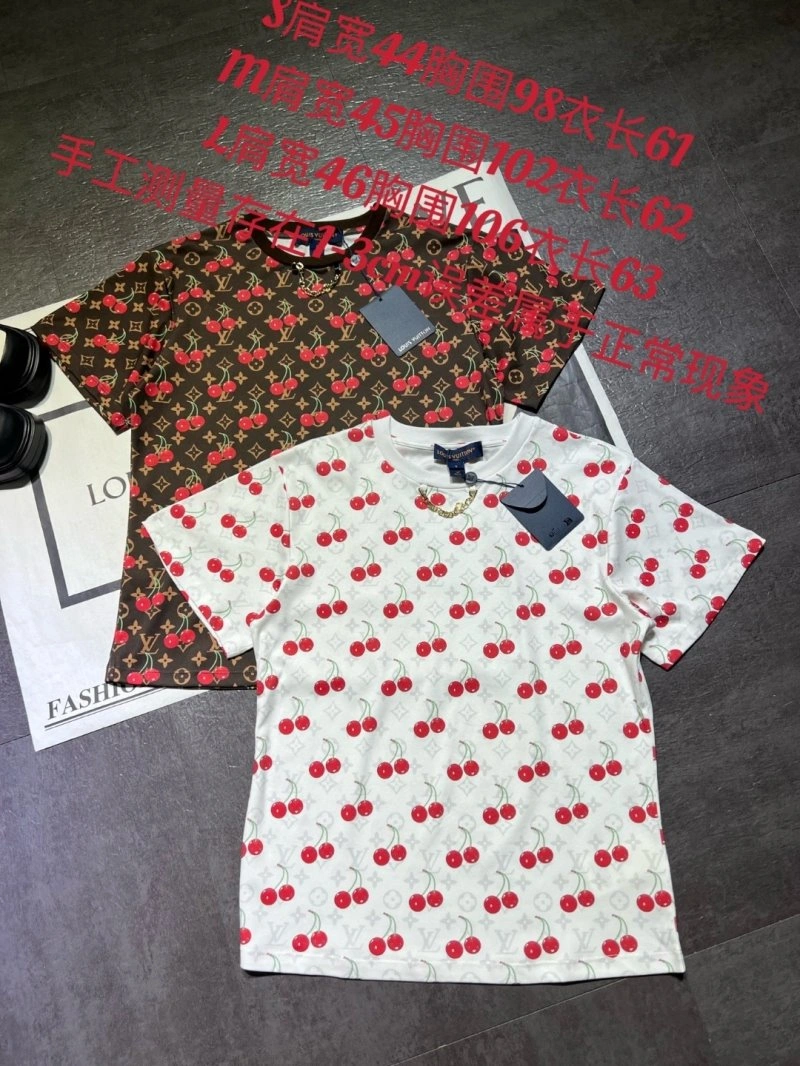 Louis Vuitton T-Shirts Youthful 131617