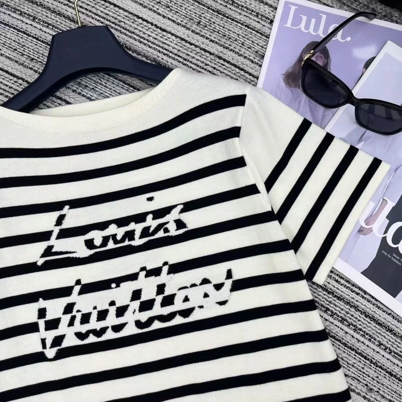 Seasonal Louis Vuitton T-Shirts 131610