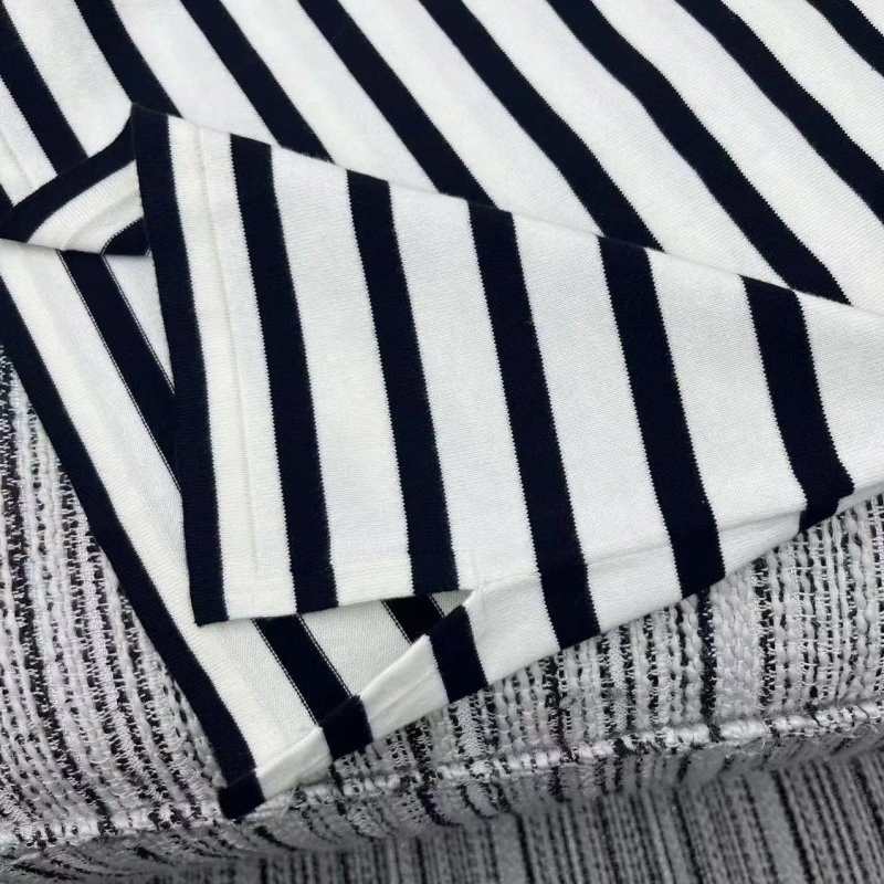 Seasonal Louis Vuitton T-Shirts 131610