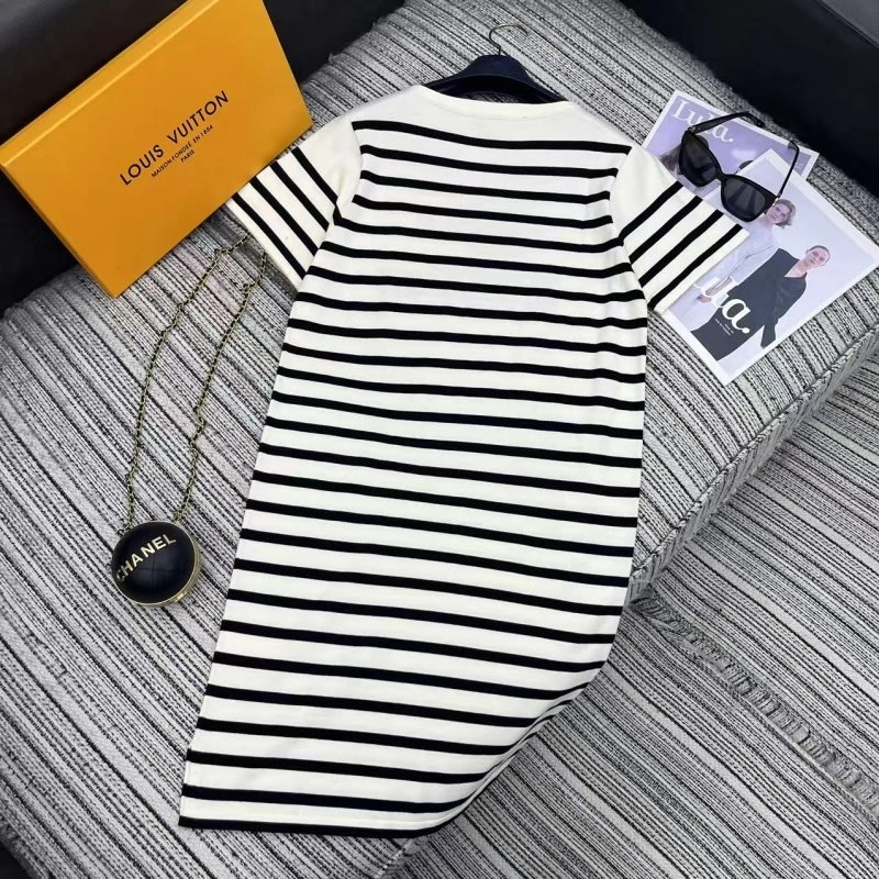 Seasonal Louis Vuitton T-Shirts 131610