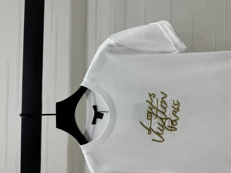 Contemporary Louis Vuitton T-Shirts 131628