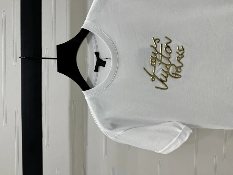 Contemporary Louis Vuitton T-Shirts 131628