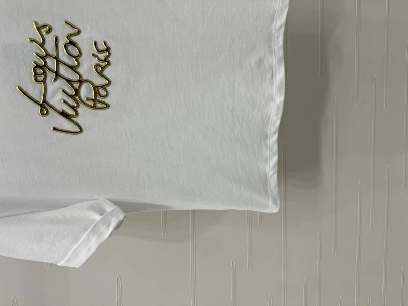 Contemporary Louis Vuitton T-Shirts 131628