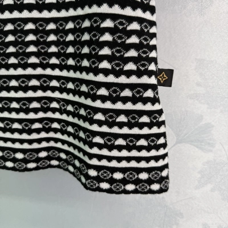 FashionForward Louis Vuitton T-Shirts 131601