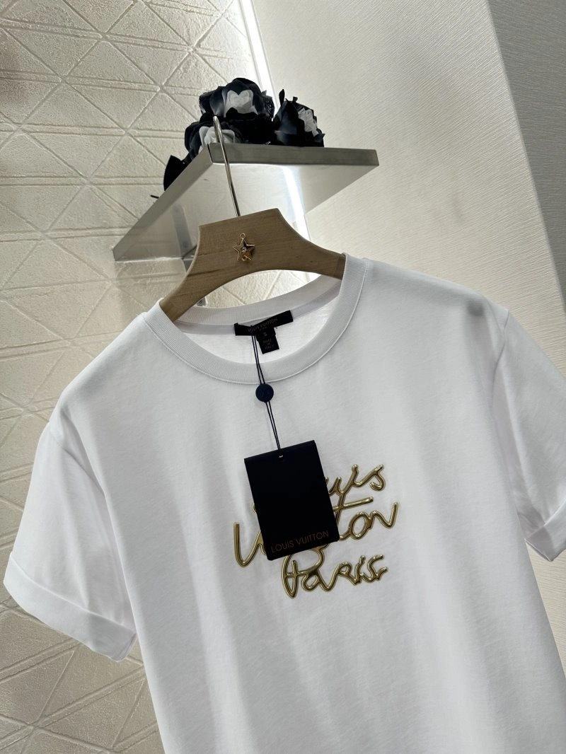 Louis Vuitton T-Shirts UrbanChic 131577