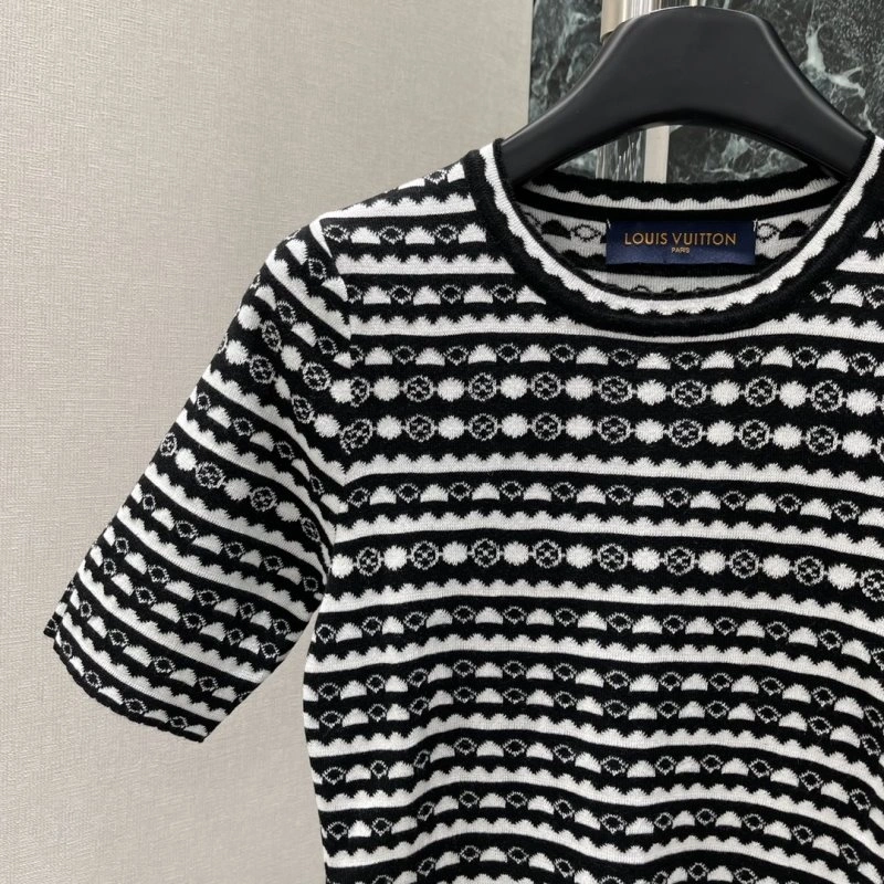 Affordable Louis Vuitton T-Shirts 131589