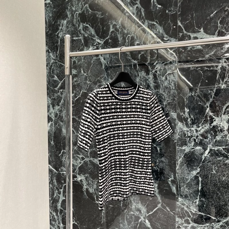Affordable Louis Vuitton T-Shirts 131589