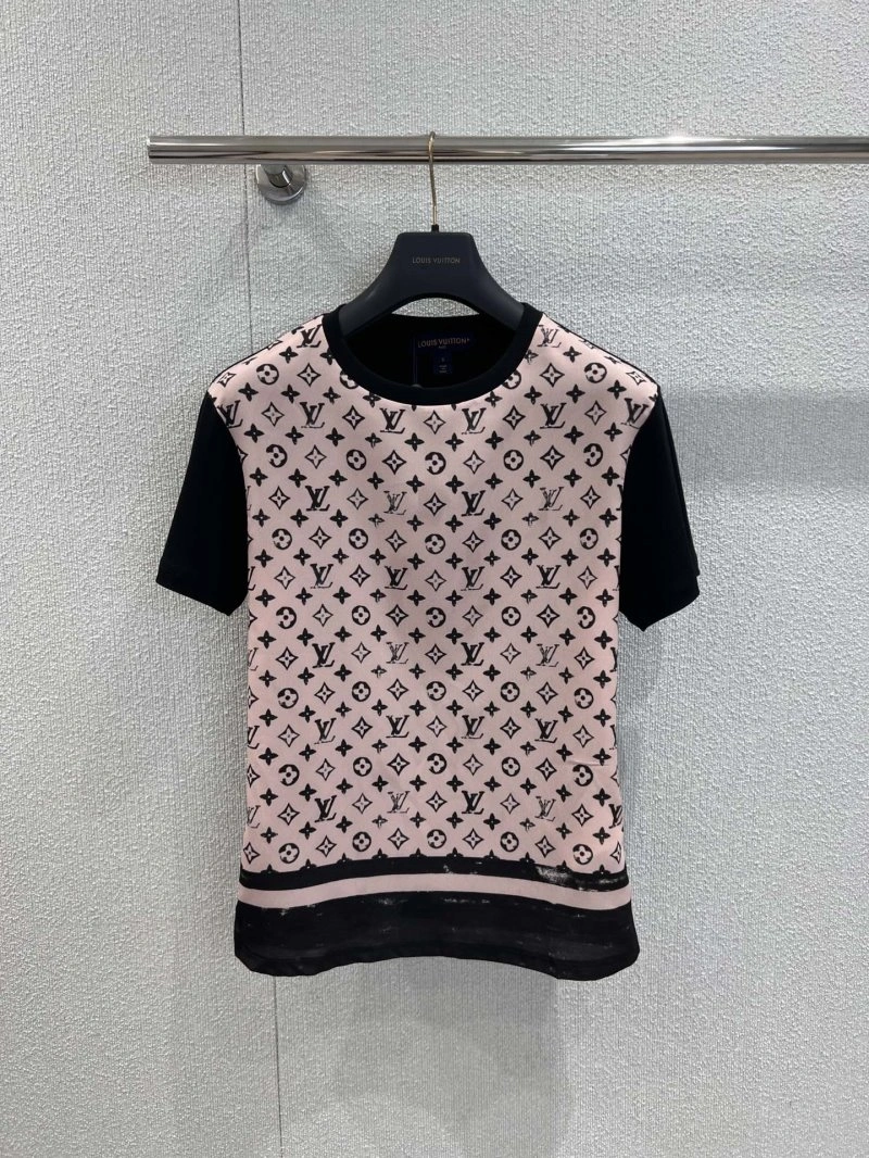 UrbanChic Louis Vuitton T-Shirts 131576