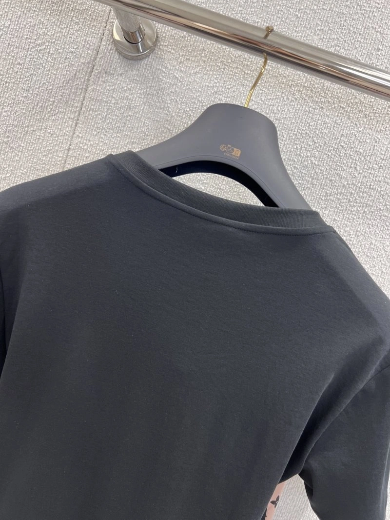 UrbanChic Louis Vuitton T-Shirts 131576