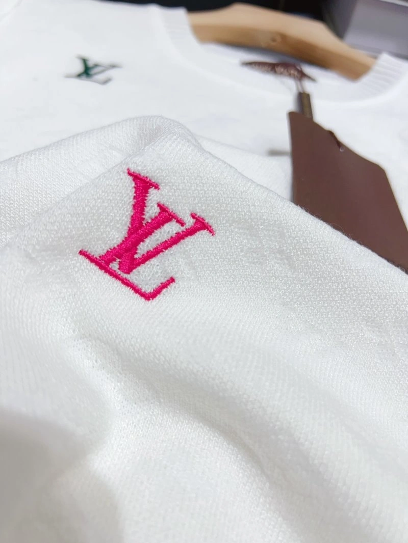 Breathable Louis Vuitton T-Shirts 131598
