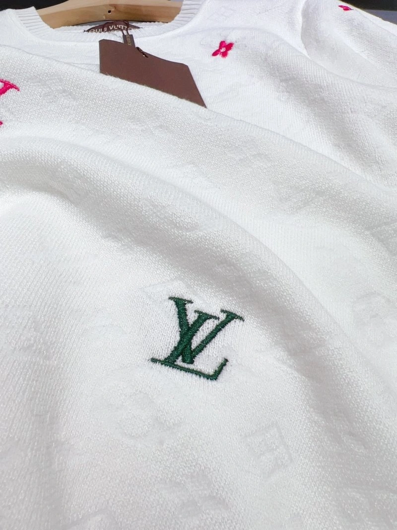 Breathable Louis Vuitton T-Shirts 131598