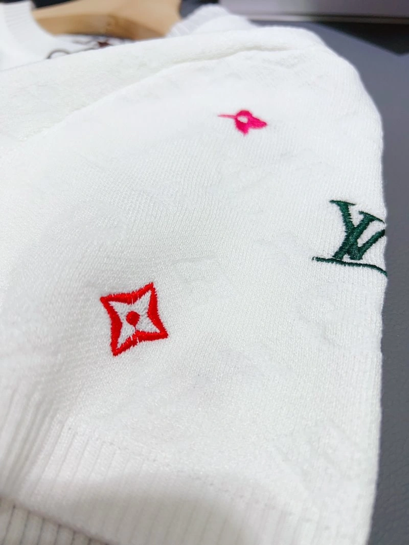 Breathable Louis Vuitton T-Shirts 131598