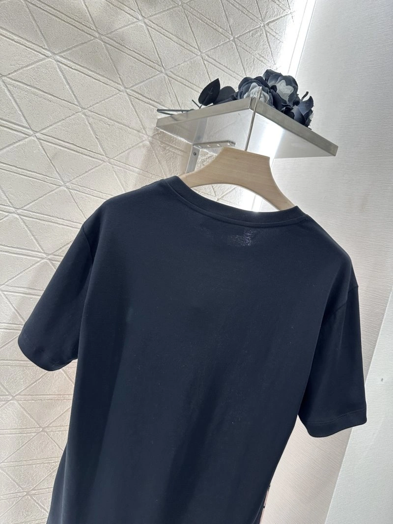 Stretchable Louis Vuitton T-Shirts 131578