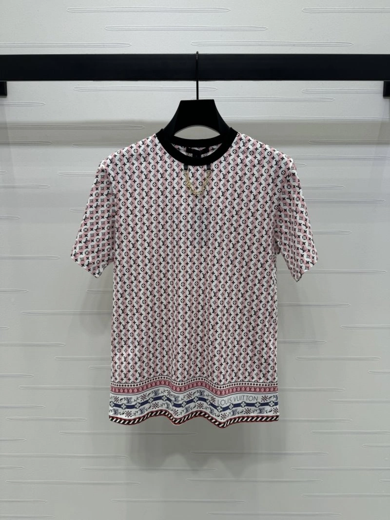 Compact Louis Vuitton T-Shirts 131572