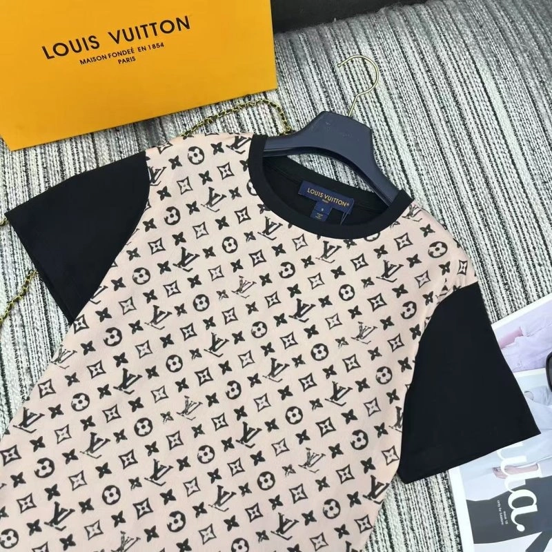 Louis Vuitton T-Shirts Sleek 131582