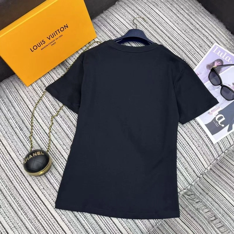 Louis Vuitton T-Shirts Sleek 131582