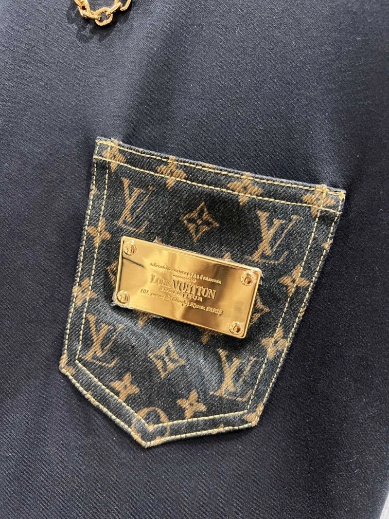 Louis Vuitton T-Shirts HighPerformance 131569