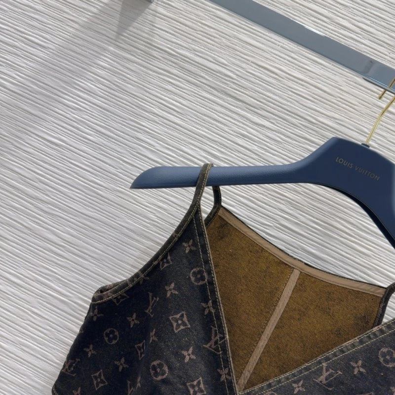 WrinkleFree Louis Vuitton T-Shirts 131560