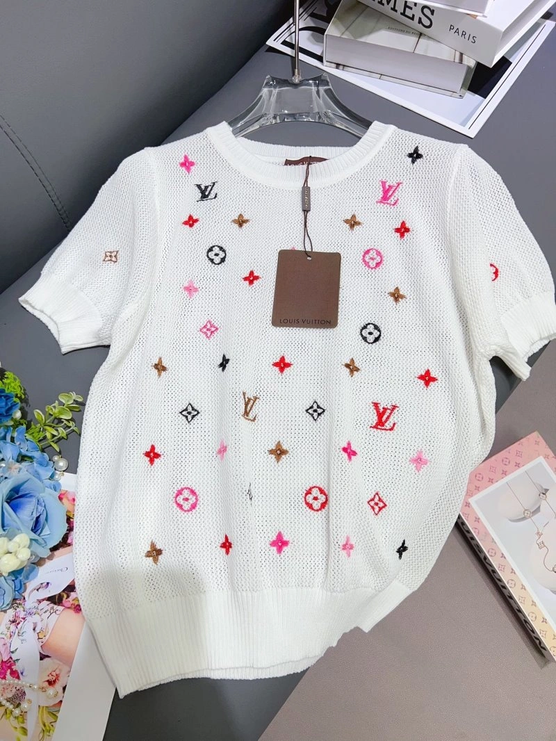 Louis Vuitton T-Shirts Trendy 131549