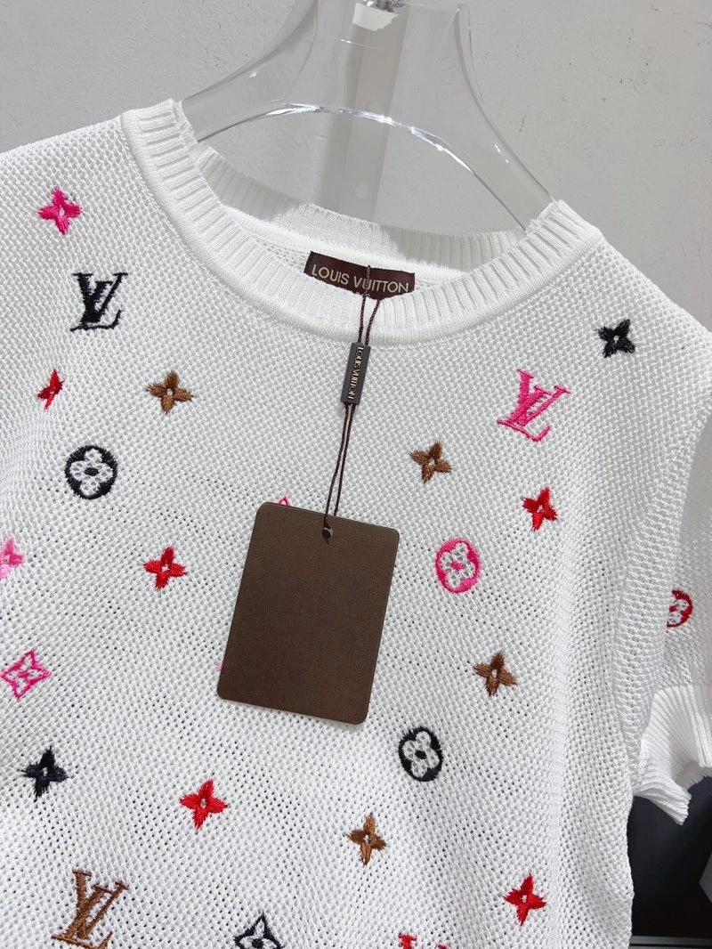 Louis Vuitton T-Shirts Trendy 131549