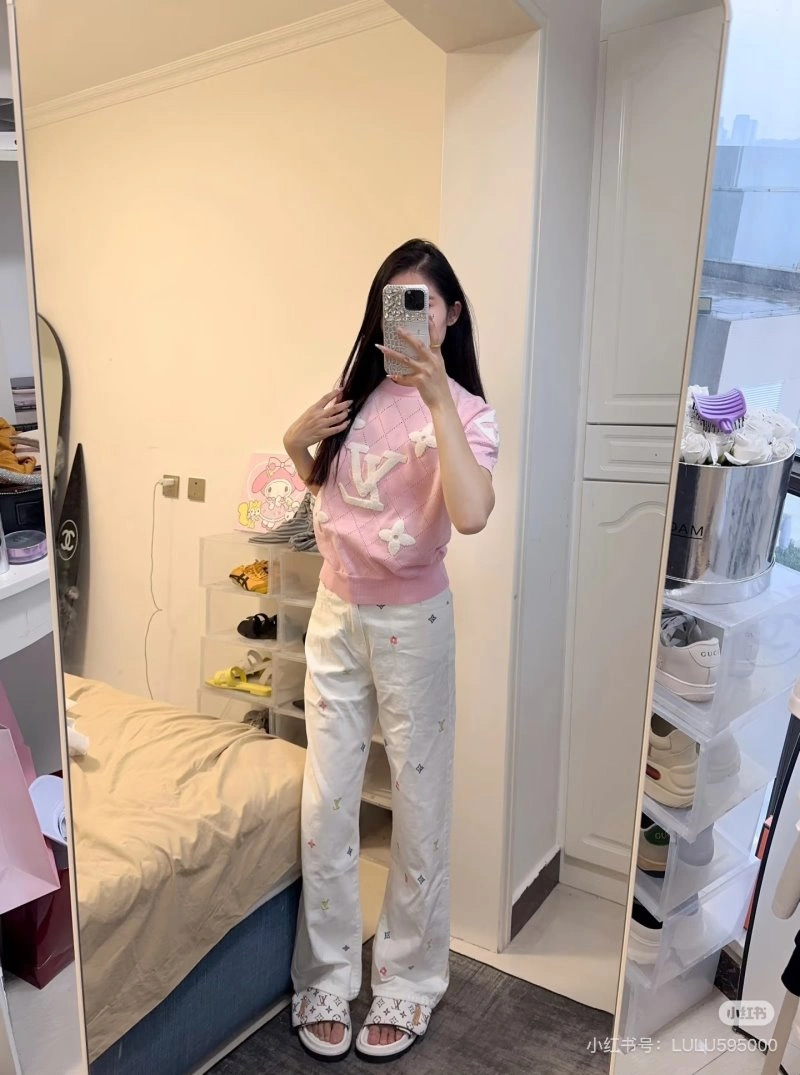 OnTrend Louis Vuitton T-Shirts 131537