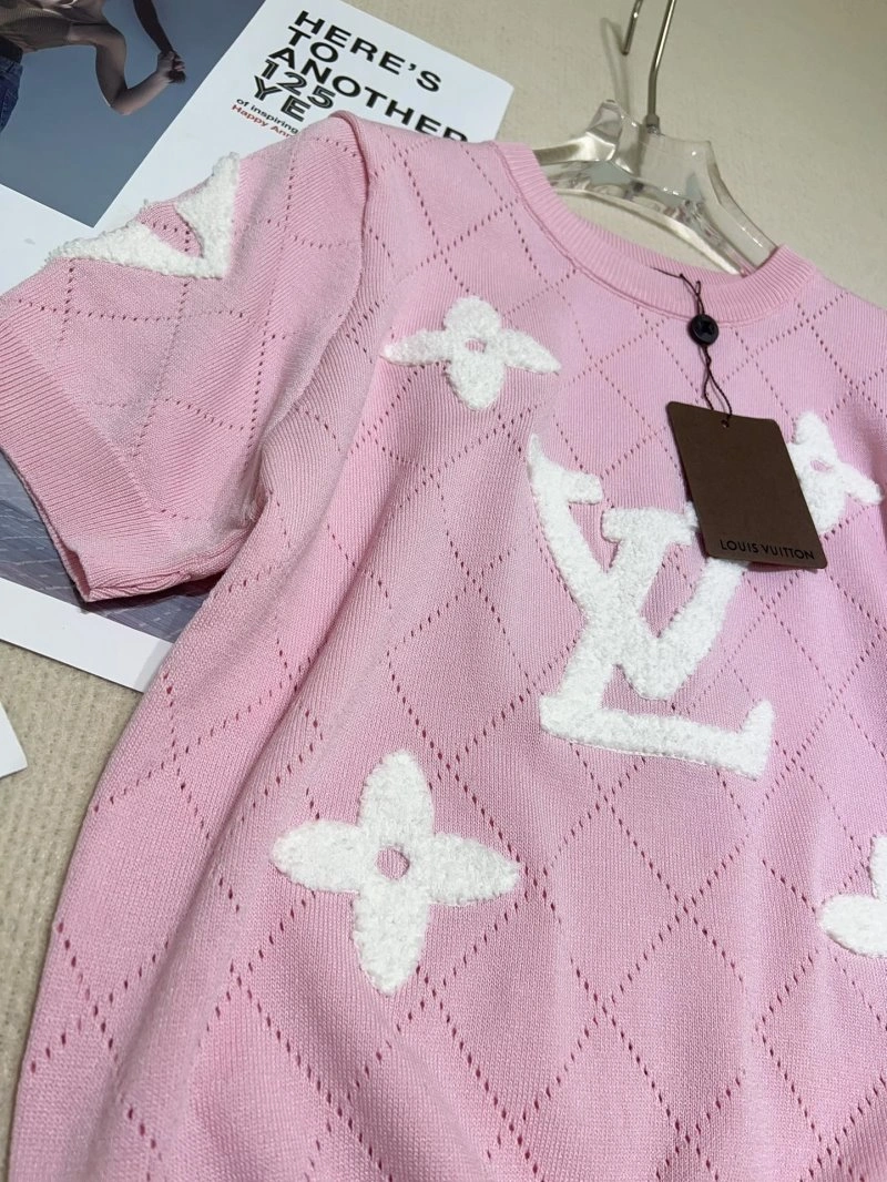 OnTrend Louis Vuitton T-Shirts 131537