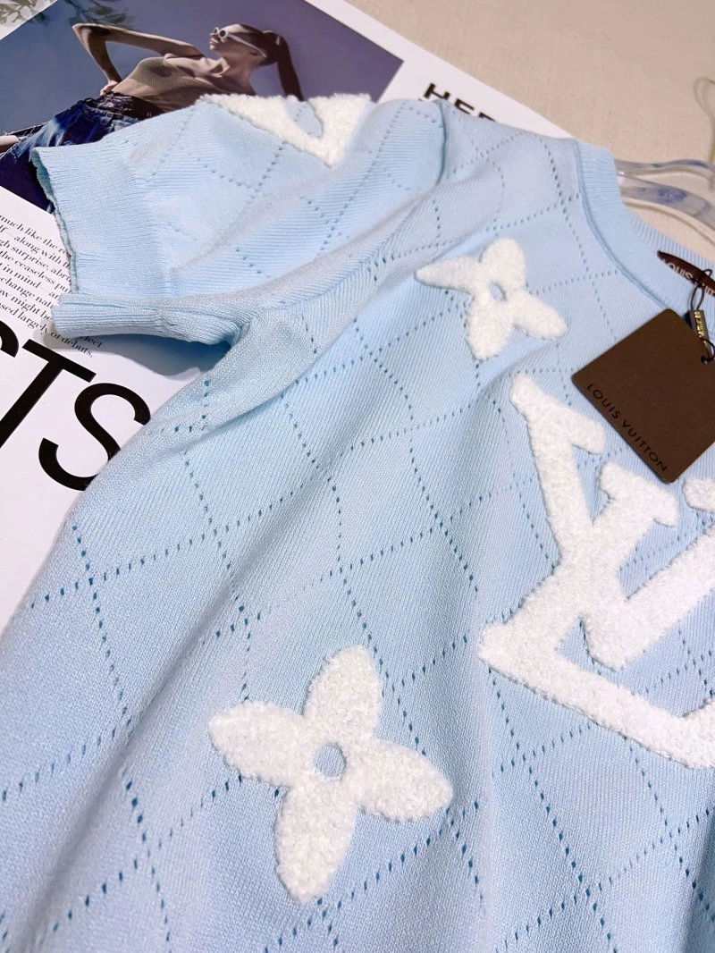 Seasonal Louis Vuitton T-Shirts 131534