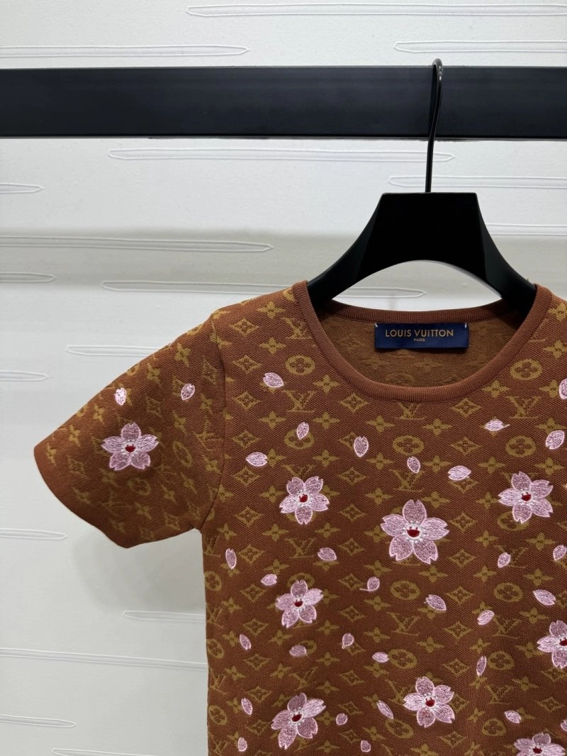 Breathable Louis Vuitton T-Shirts 131531