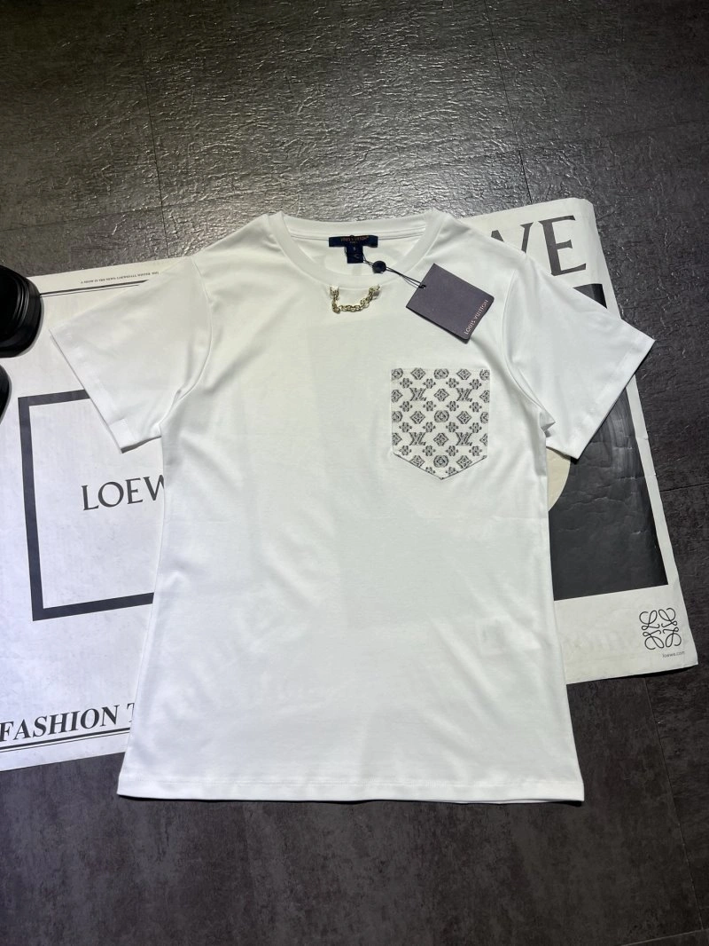 Louis Vuitton T-Shirts Stretchable 131545