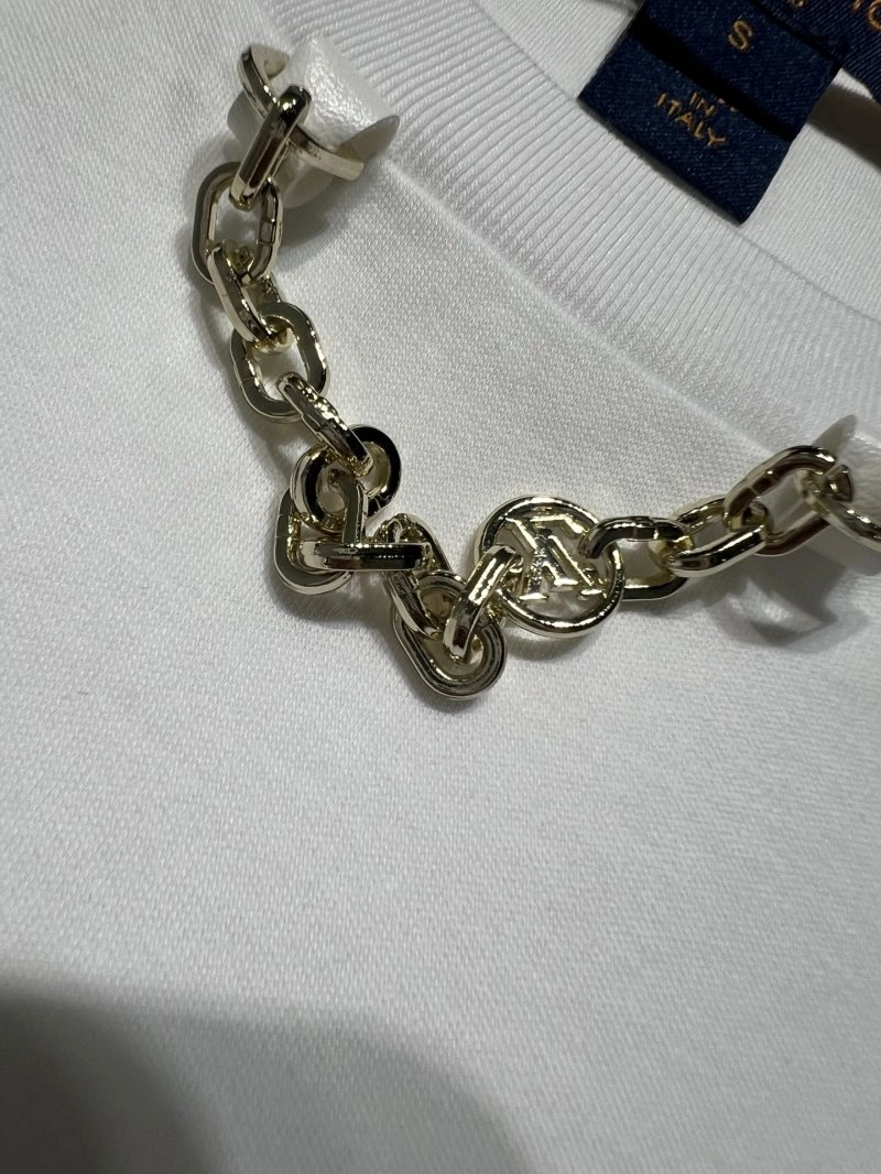 Louis Vuitton T-Shirts Stretchable 131545