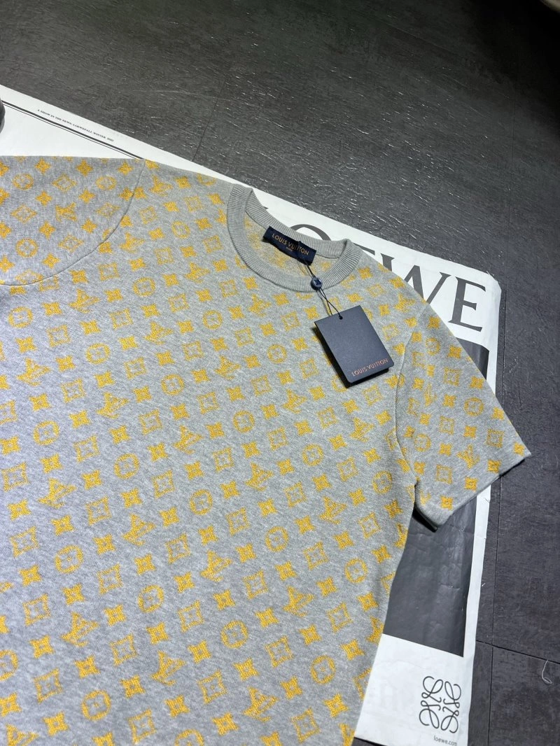 Louis Vuitton T-Shirts Timeless 131544