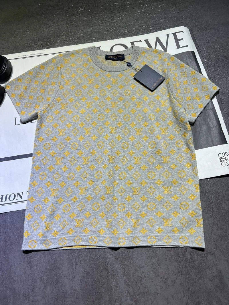 Louis Vuitton T-Shirts Timeless 131544