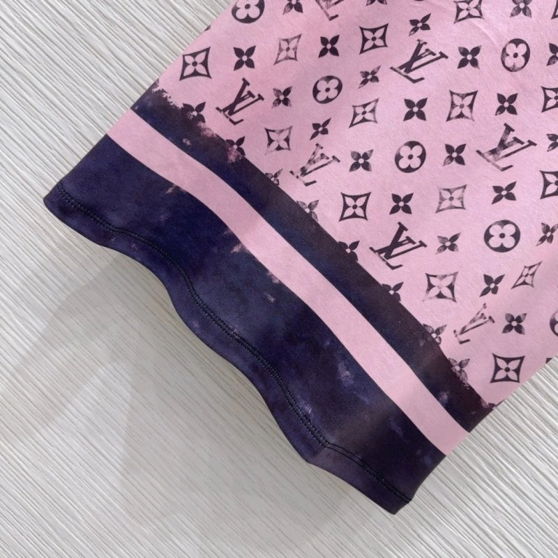Louis Vuitton T-Shirts Sustainable 131541