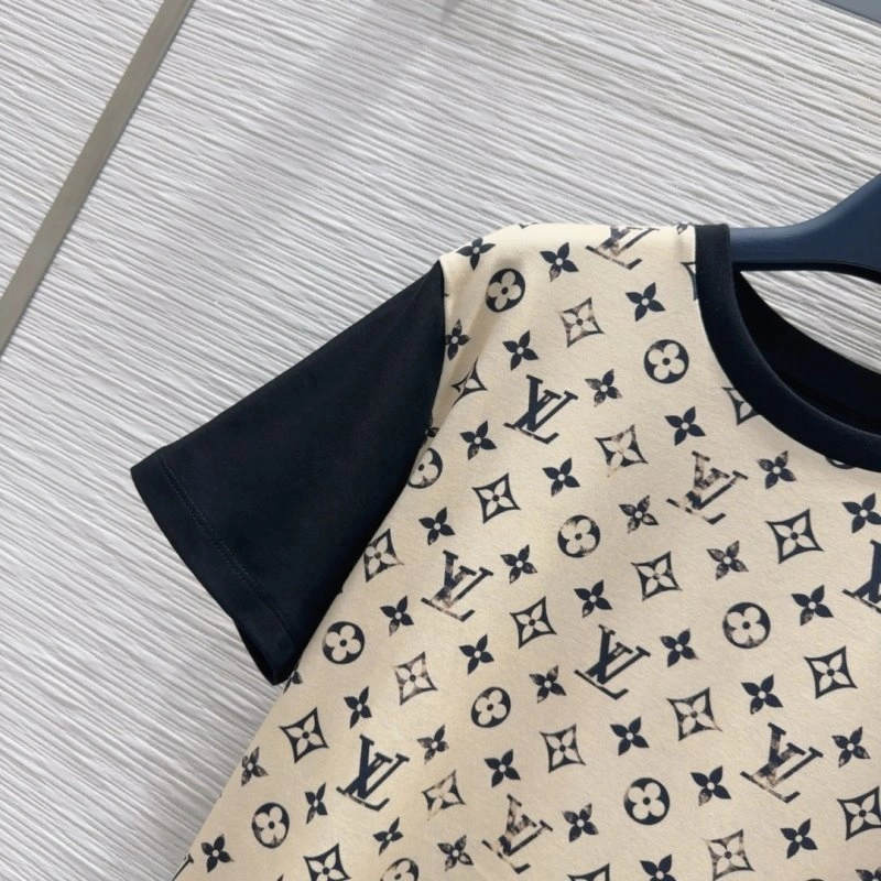 Resilient Louis Vuitton T-Shirts 131555
