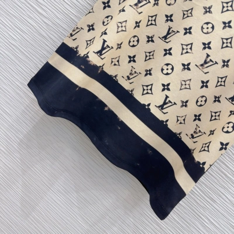 Resilient Louis Vuitton T-Shirts 131555
