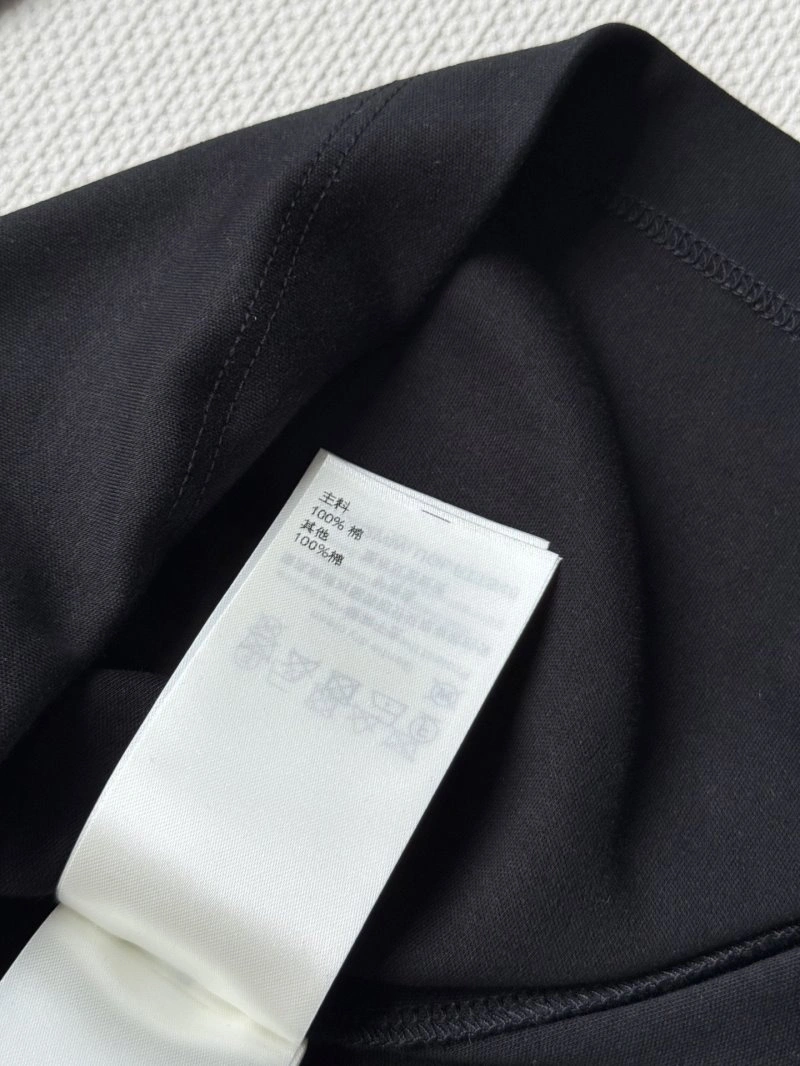 Louis Vuitton T-Shirts Seasonal 131538