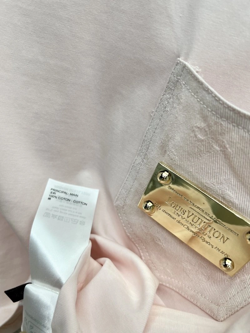 Neat Louis Vuitton T-Shirts 131543