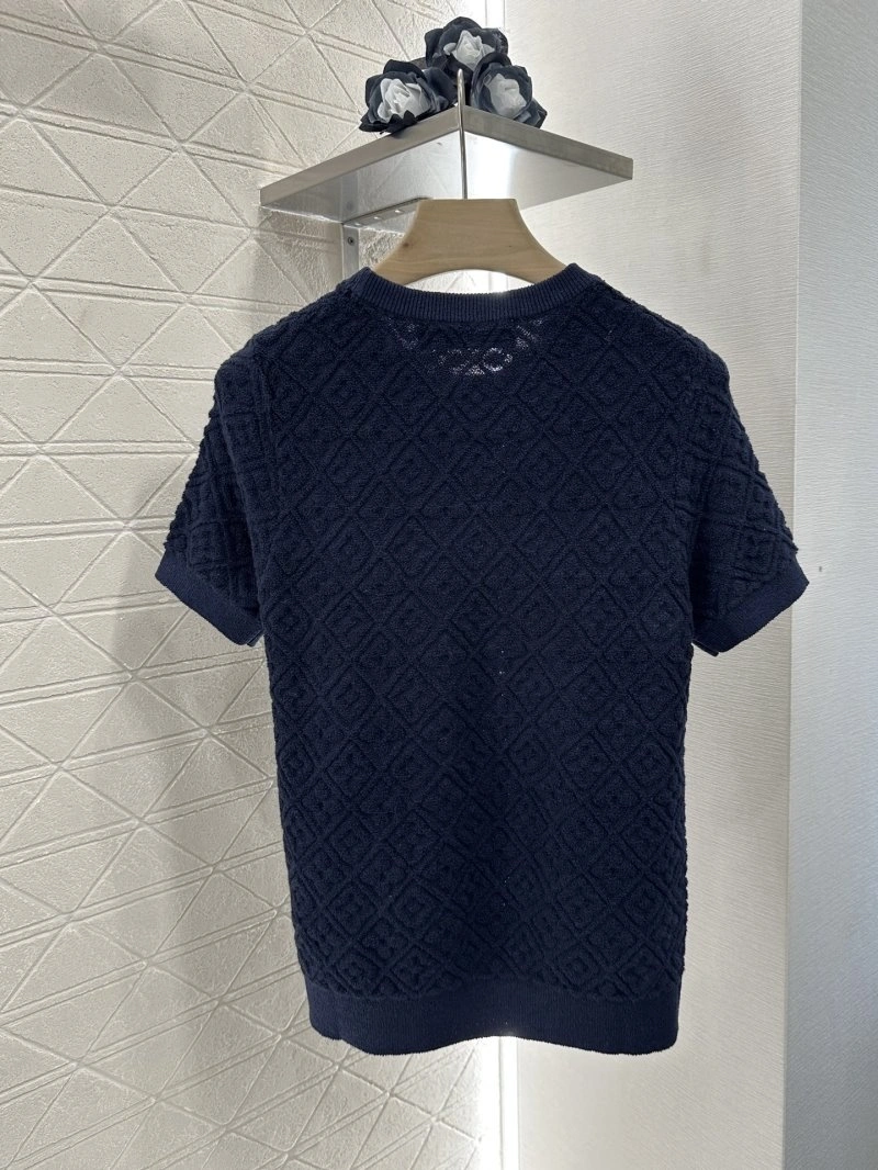 Functional Louis Vuitton T-Shirts 131553