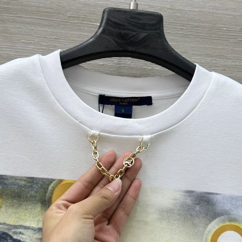 Chic Louis Vuitton T-Shirts 131525