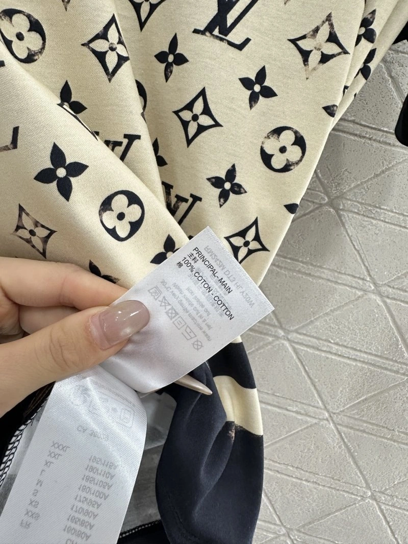 TravelReady Louis Vuitton T-Shirts 131523