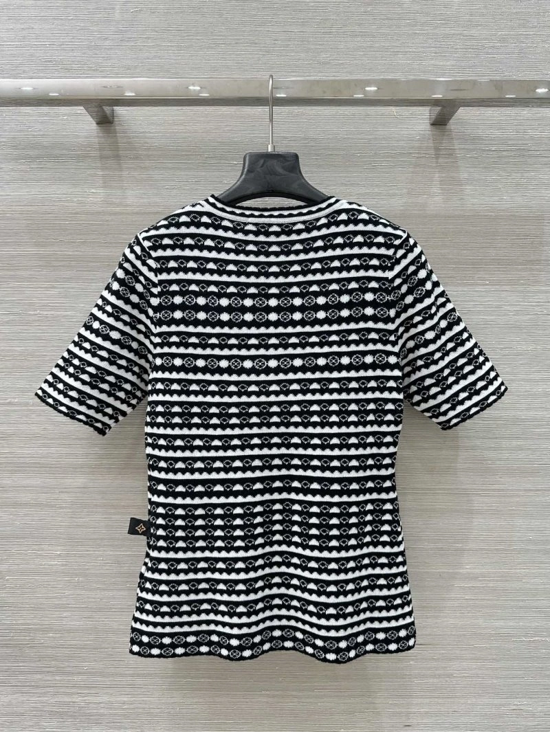 Tailored Louis Vuitton T-Shirts 131521