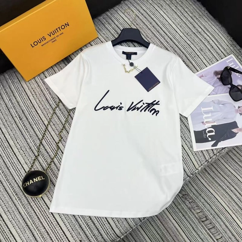 Functional Louis Vuitton T-Shirts 131513