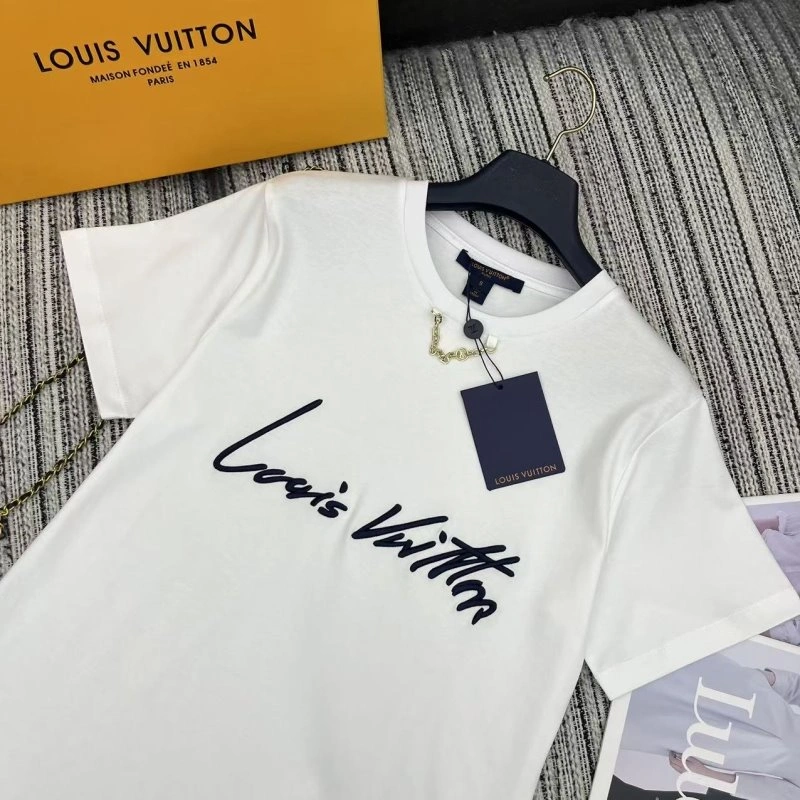 Functional Louis Vuitton T-Shirts 131513