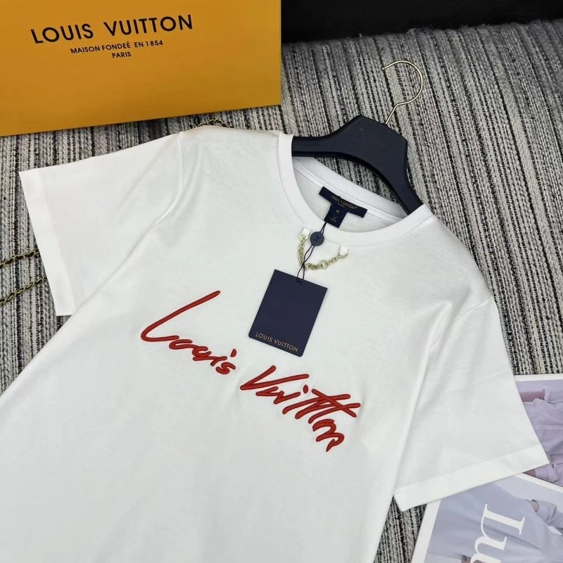 Stretchable Louis Vuitton T-Shirts 131514