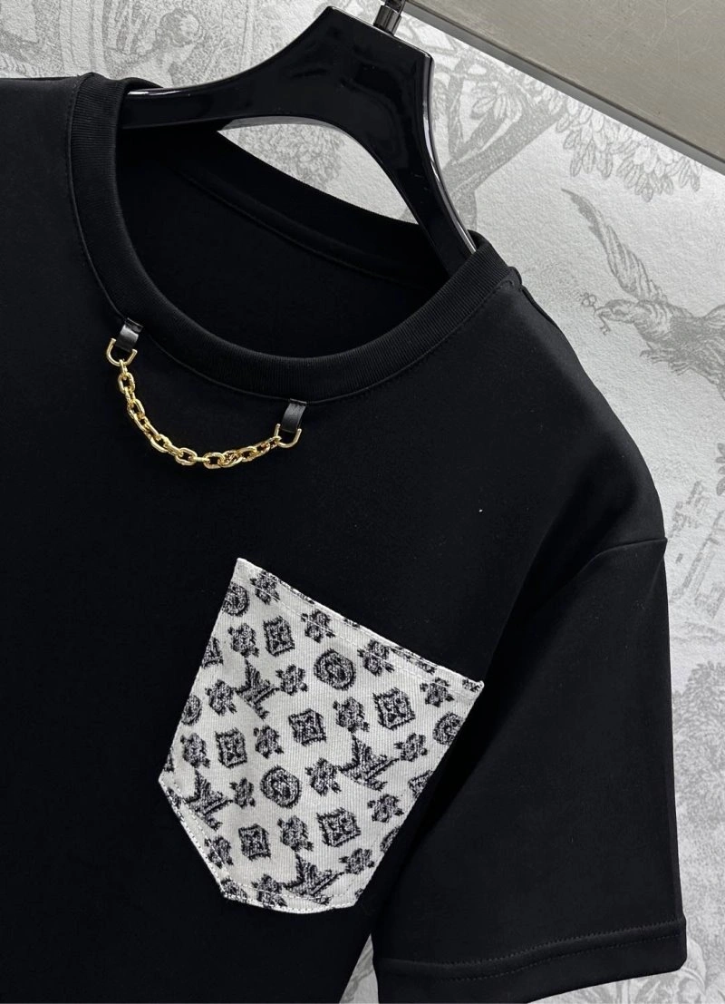Louis Vuitton T-Shirts Stretchable 130595