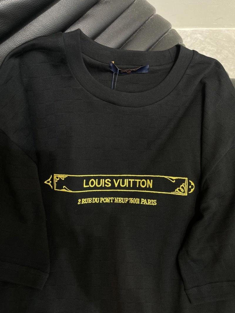 Popular Louis Vuitton T-Shirts 130593